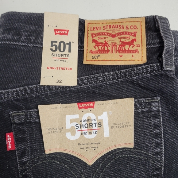 Levi's NWT 501 Mid Rise Shorts Size 32. - Picture 4 of 15